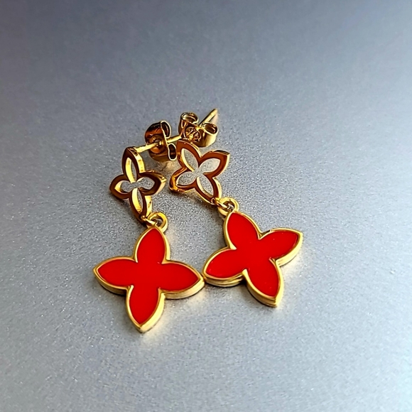 Dangle red earrings - Picture 4 of 7